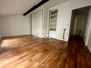  Appartement à louer 4 pièces 65 m²