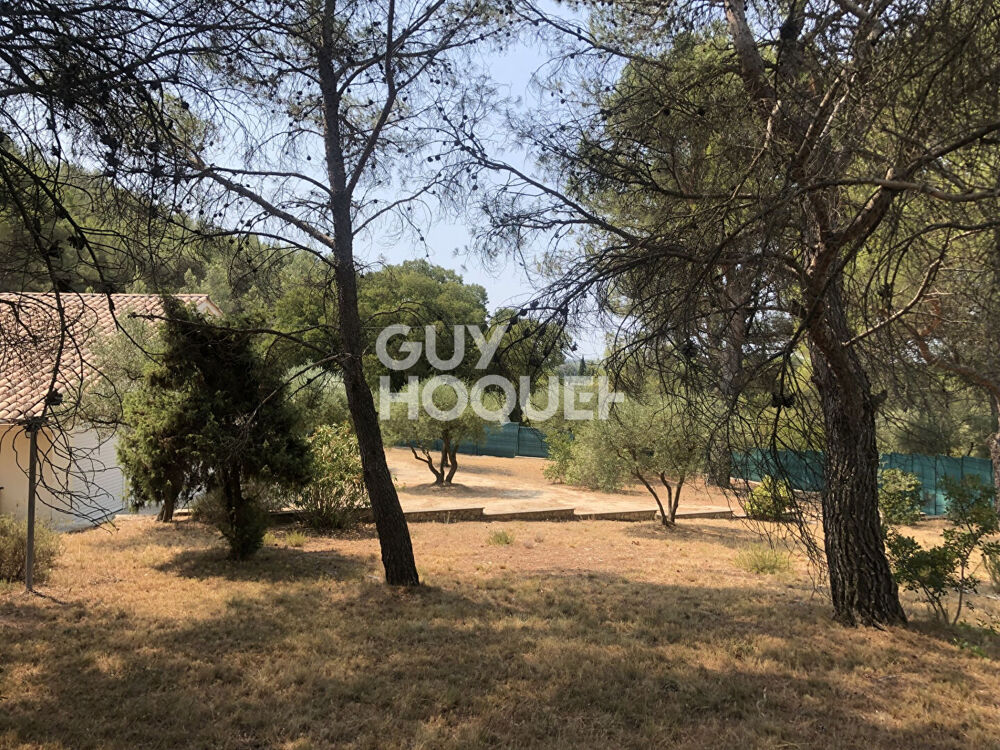 Maison Tarascon dans la garrigue sur 3205 m²