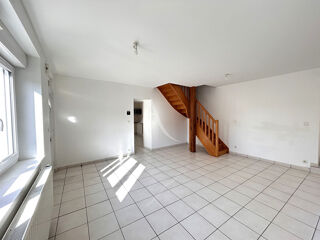  Maison à louer 4 pièces 99 m²