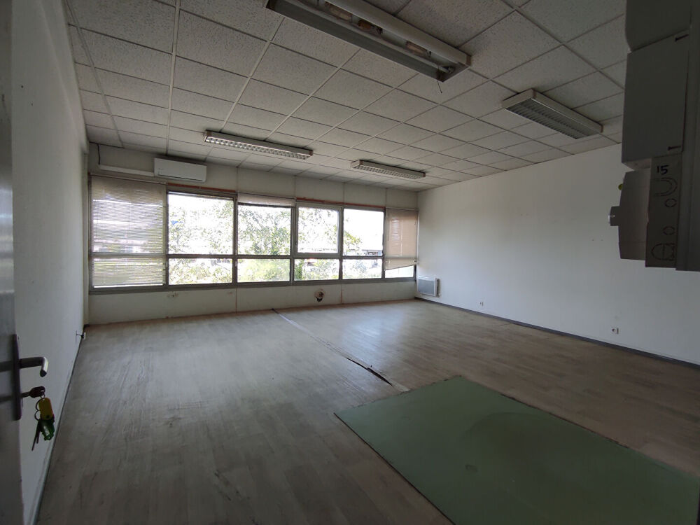   A vendre Bureaux N°15 de 35 m2 à Bruges 