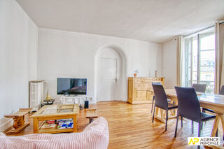  Appartement à louer 5 pièces 97 m²