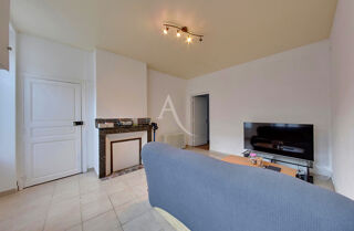  Immeuble � vendre 10 pi�ces 234 m�