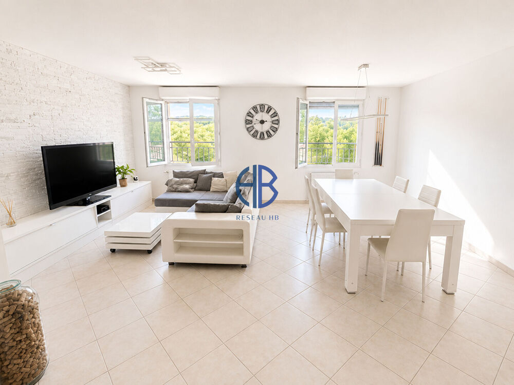 Duplex de charme de 103 m² en plein coeur de La Tour-du-Pin Garage, vue dégagée et prestations de qualité