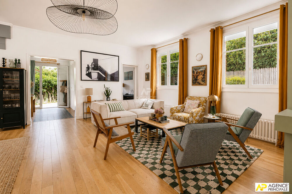 Vente Maison La Celle Saint-Cloud La Châtaigneraie - La Feuillaume sud - Maison 8 pièces 5 chambres, 185 m² habitables  sur une parcelle de 4 La celle saint cloud