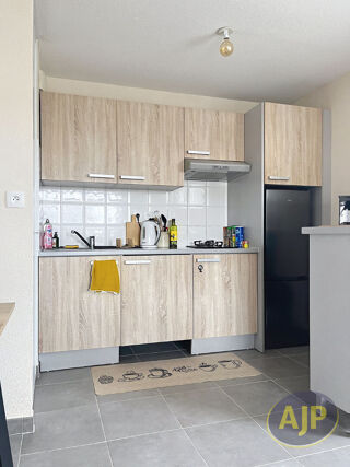  Appartement à louer 3 pièces 64 m²