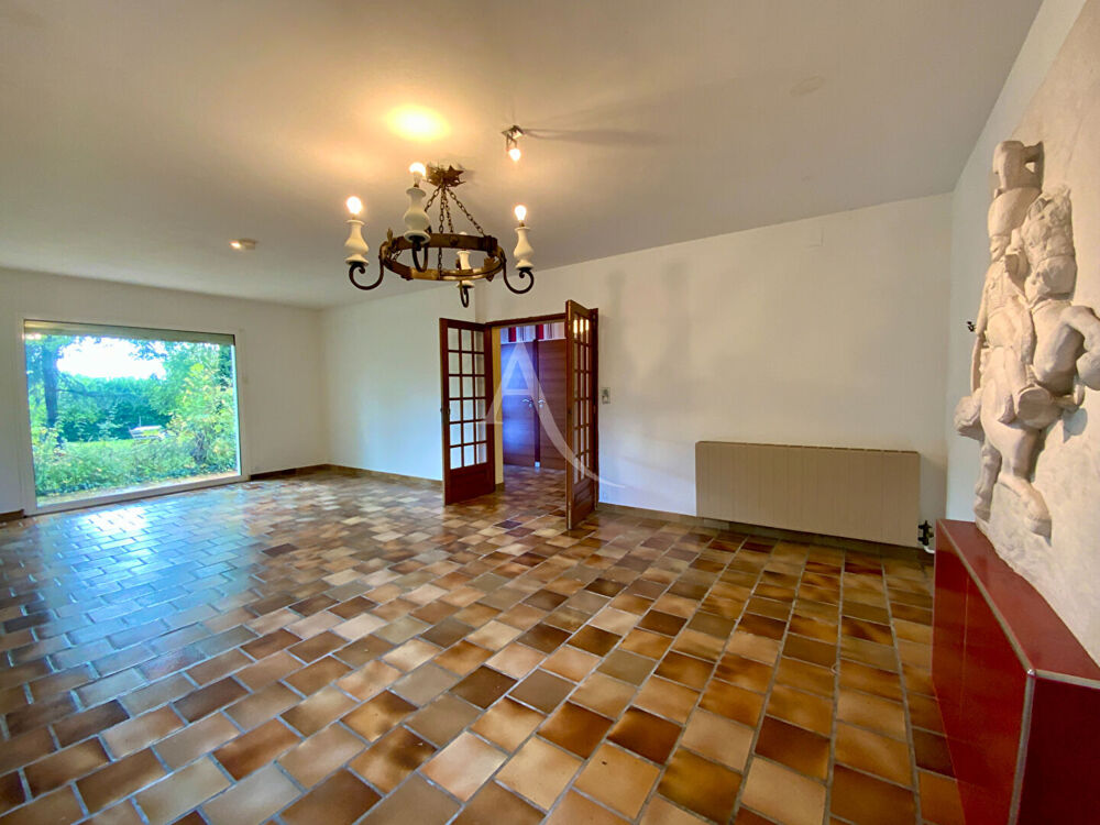 Vente Maison Plain pied avec beau jardin Mirambeau