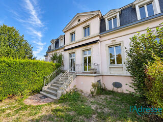  Maison à louer 6 pièces 171 m²