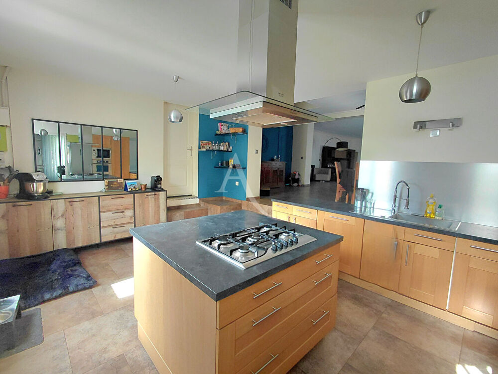 Vente Maison Propriété 8 pièces 205 m2 Conflans sainte honorine
