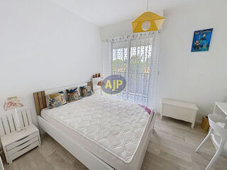  Appartement à louer 4 pièces 84 m² Merignac