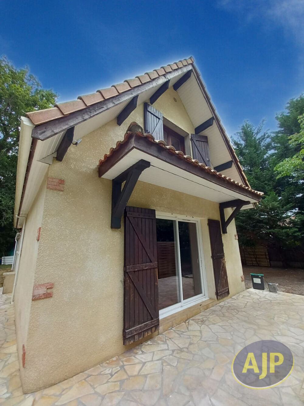 Maison à étage T5 sur Bégadan