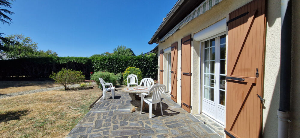 Vente Maison À vendre à Neuville-sur-Sarthe : maison 4 chambres avec grand jardin arboré, terrasse exposée sud et garage Neuville sur sarthe