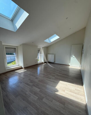  Appartement à louer 3 pièces 48 m²