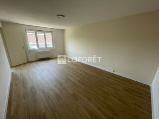  Appartement à louer 3 pièces 80 m²