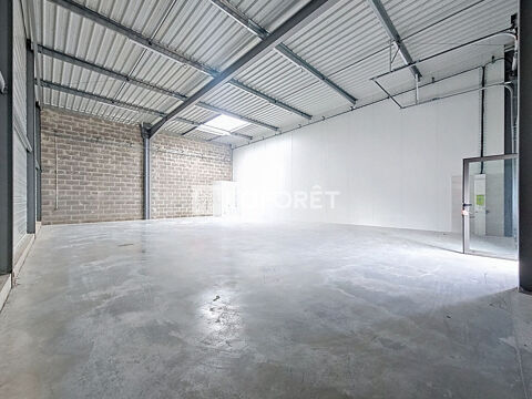   LOCATION cellule neuve sur Oissel 159m² 
