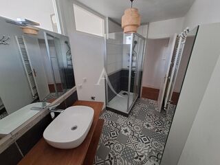  Appartement à louer 3 pièces 80 m²