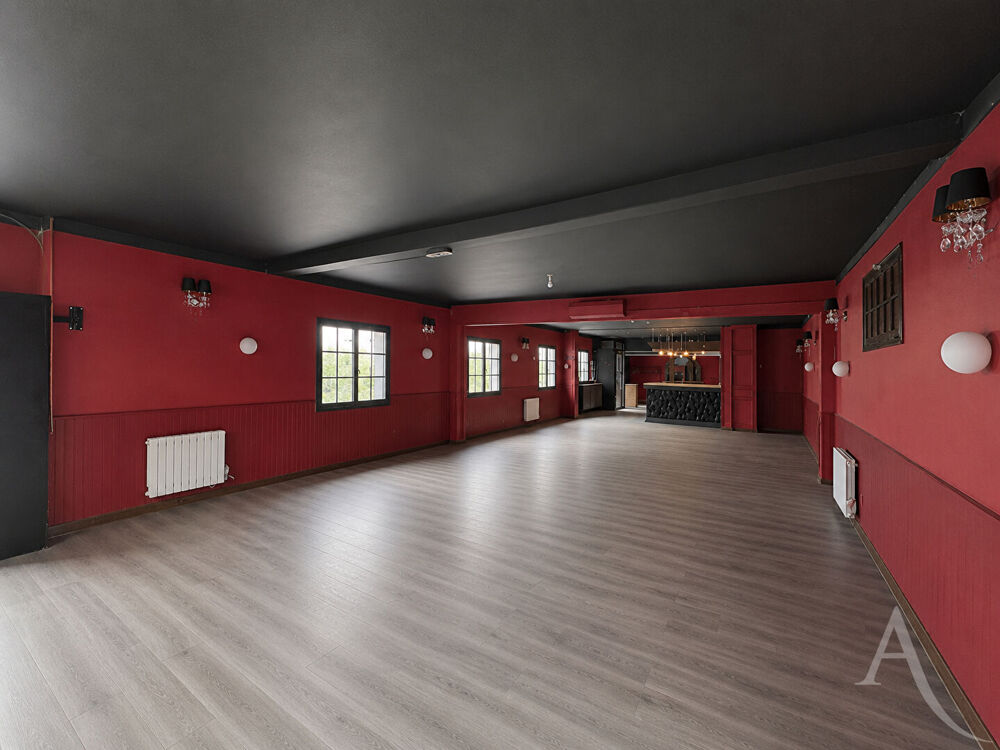  Ancien Restaurant - 2 appartements - Idéal investisseur ou projet professionnel Caulieres