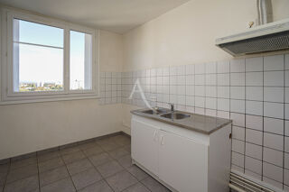  Appartement  vendre 5 pices 84 m