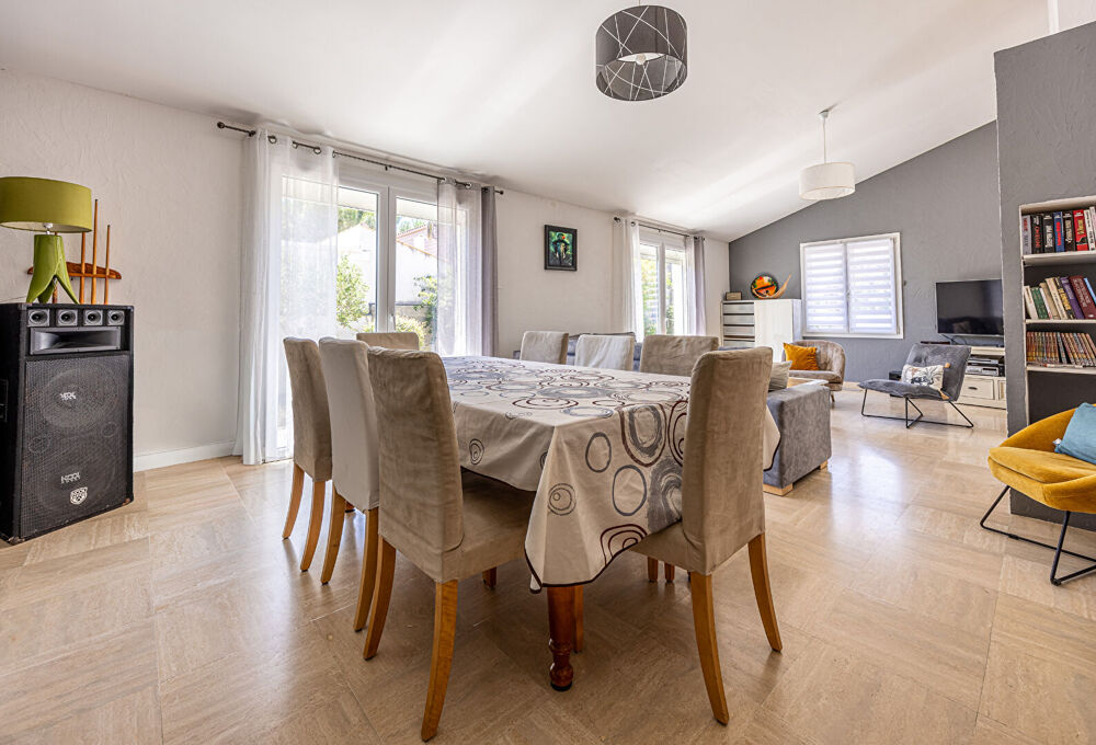 Vente Maison Maison familiale avec cachet, beau jardin, piscine Villedoux