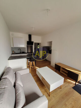 Location Appartement Appartement  MEUBLE  2 pièces  33.56 m2 Pontivy