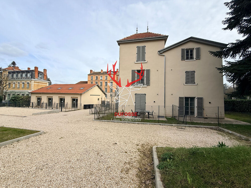 Vente Appartement 6 studios rénovés dans résidence de charme La tour de salvagny