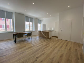  Appartement à louer 2 pièces 53 m²