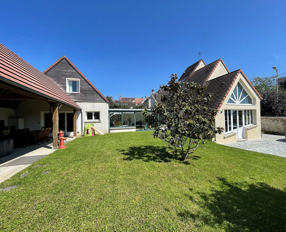 Maison 10 pièces 202 m² · à Chateau Thierry · 202 m² · 349 500 €