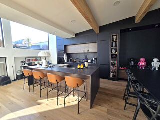  Appartement � vendre 7 pi�ces 205 m�