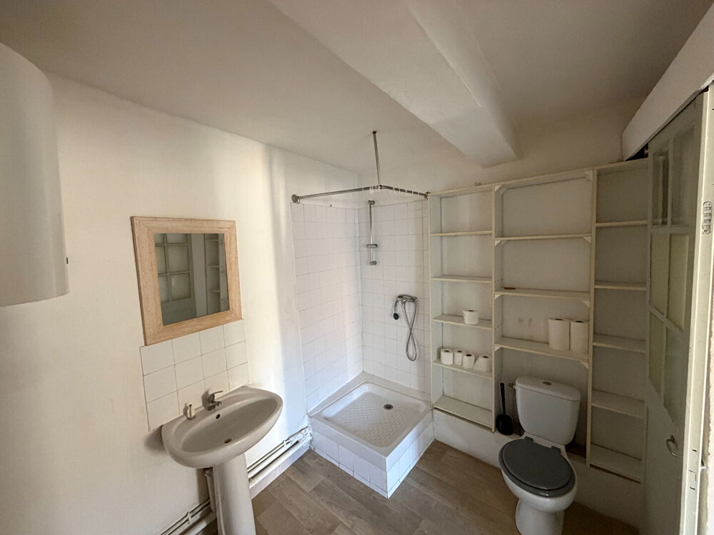 Location Appartement Appartement  2 pièces de 36.05 m² centre ville LE BEAUSSET Le beausset