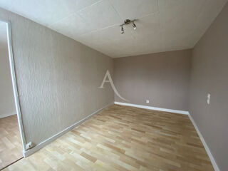 Location Maison Maison Longue Jumelles 2 pièce(s) 50.76 m2 Longue jumelles