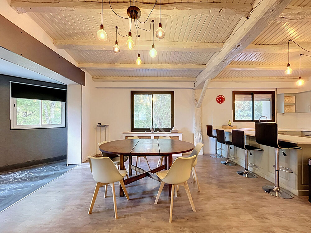 Maison meublée Cholet 6 pièce(s) 206.23 m2