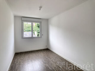  Appartement à louer 3 pièces 73 m²