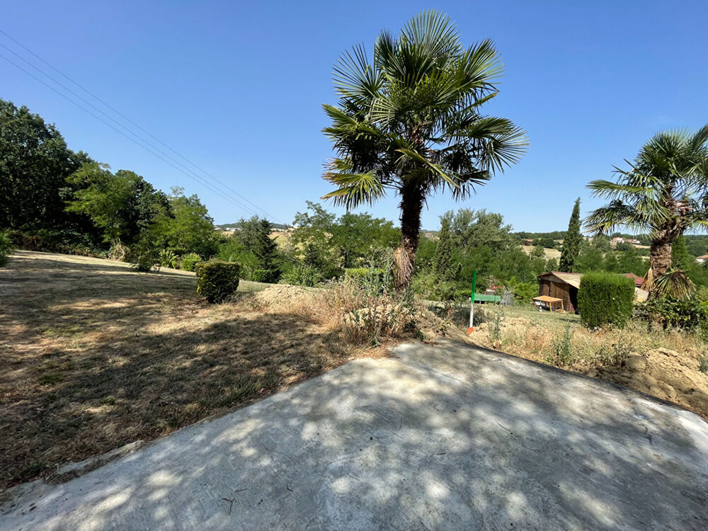 Vente Terrain A MIREMONT, dans le centre du village, terrain de 1381 m² constructible. Miremont