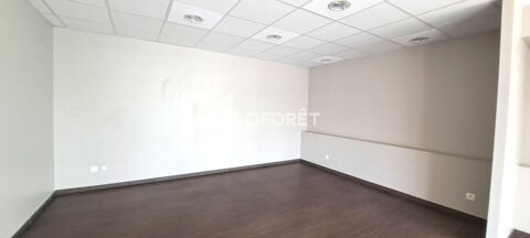   Local commercial La Magdelaine Sur Tarn 63.16 m2 