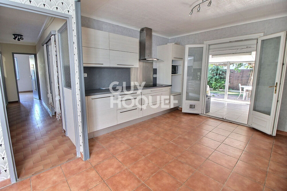 Villa lumineuse 3 chambres dont une chambre en rez de chaussée avec salle d'eau