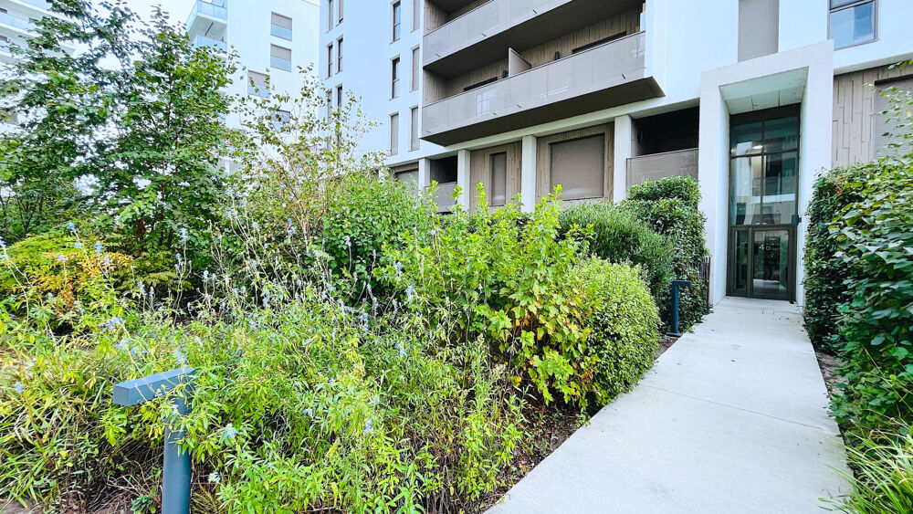 Location Appartement A LOUER APPARTEMENT DE TYPE 4 AVEC TERRASSE - BORDEAUX QUARTIER EURATLANTIQUE Bordeaux