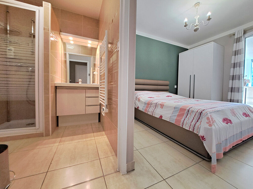 à vendre  Appartement Saint-Raphaël (83700)