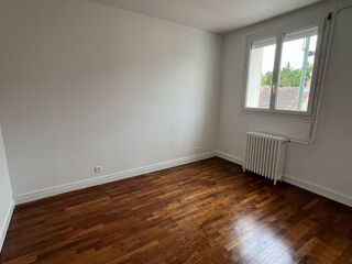  Appartement à louer 5 pièces 98 m²