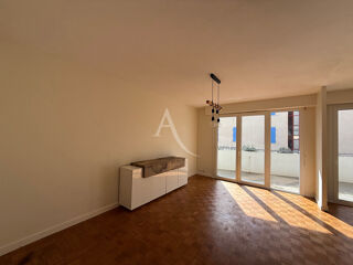  Appartement à louer 2 pièces 63 m²