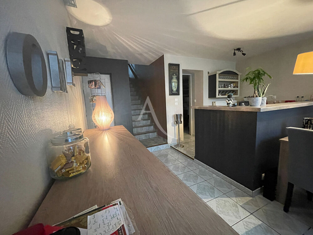 Maison de ville rénovée pour investissement locatif