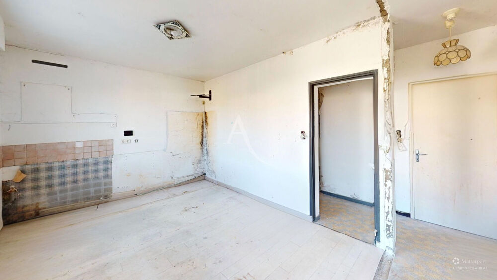 Vente Appartement Studio de 21 m² à rénover avec stationnement privatif Les sables d olonne