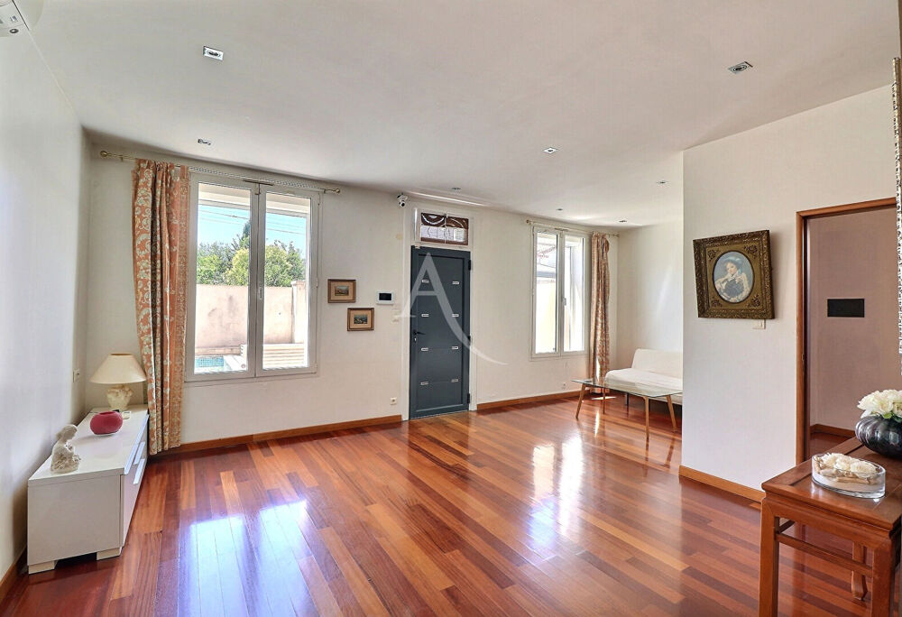 Vente Appartement Appartement  T3 - bas de villa - marseille 13012 - terrasse - piscine Marseille 12