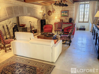  Maison  vendre 8 pices 270 m