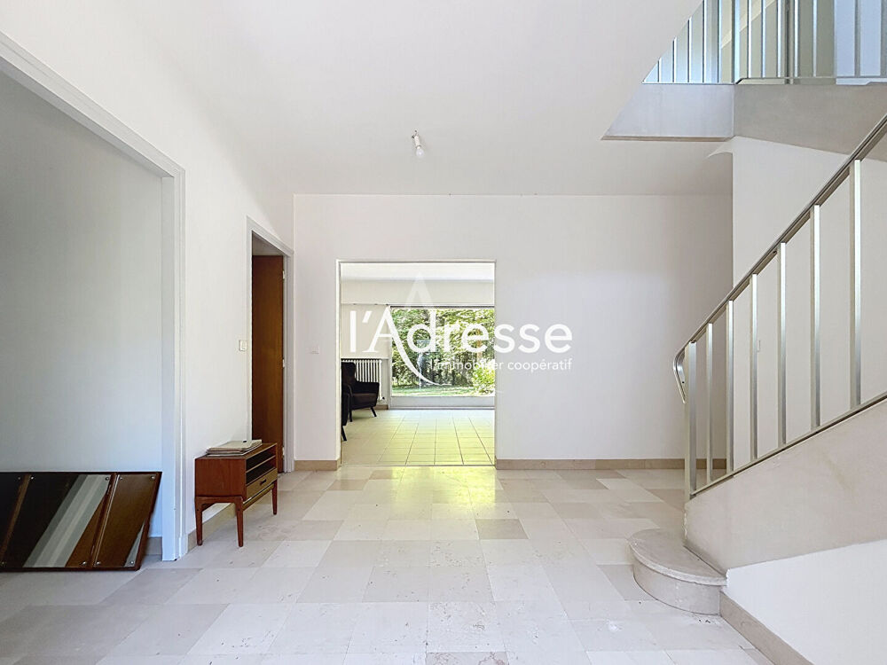 Vente Maison Maison d'architecte à vendre à Chambray-lès-Tours - 215m² sur terrain de 2500m² Chambray les tours