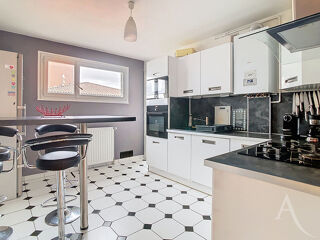  Appartement  vendre 4 pices 95 m