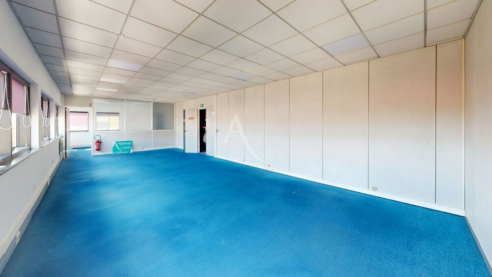   Local commercial CHILLY-MAZARIN 66.51 m² 