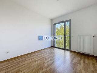  Appartement à louer 4 pièces 102 m²