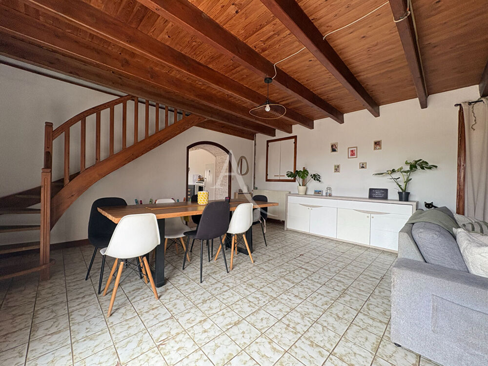 Maison 6 pièces - 4 chambres - NALLIERS