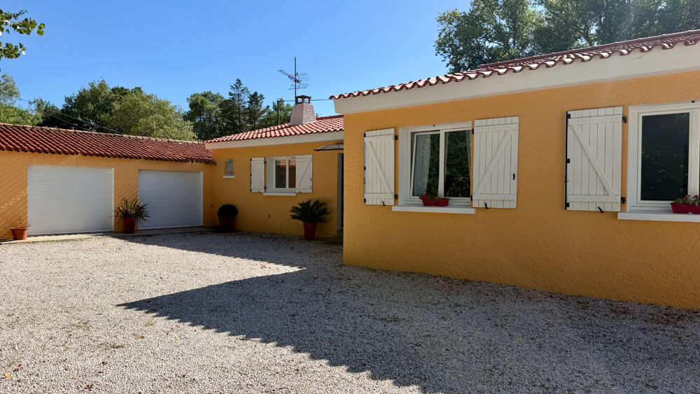Vente Maison SAINT-HILAIRE-DE-RIEZ ? MAISON DE PLAIN-PIED, PISCINE ET MAGNIFIQUE ENVIRONNEMENT BOISÉ Saint hilaire de riez