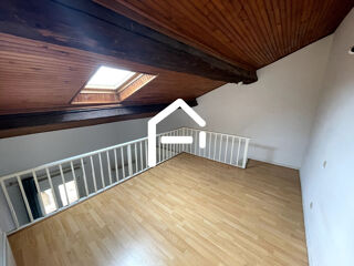  Appartement à louer 2 pièces 33 m²