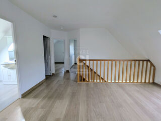  Maison à louer 6 pièces 123 m²